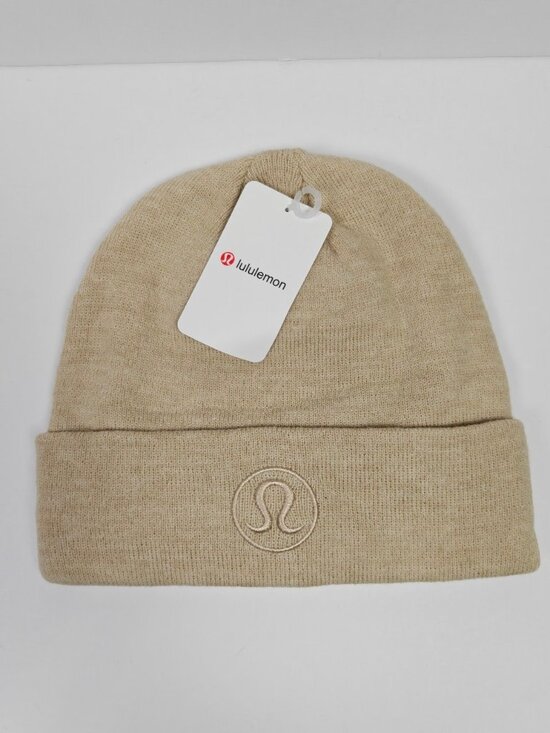 lululemon athletica Accessories - NWT Lululemon Logo Cuffed Knit Beanie in Beige